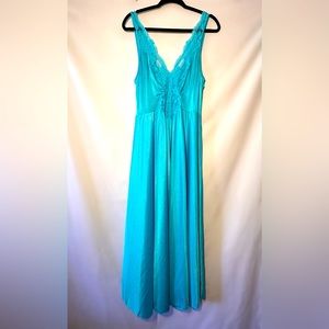 Authentic 1980's vintage floor length nightgown by Olga